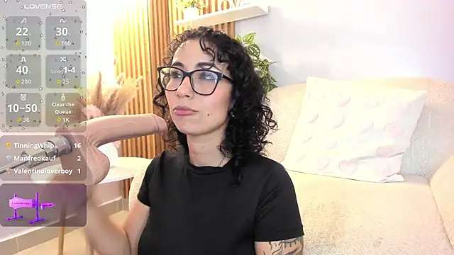 sarah sluty online show from February 14, 2:58 pm