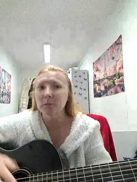 Snapshot of JenyJansy chatting on January 6, 6:55 pm JenyJansy online show from January 6, 6:55 pm