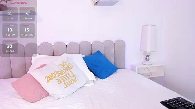 gabyfoster  online show from November 29, 6:44 pm