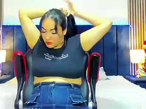 AzumiWalker online show from January 6, 1:59 pm