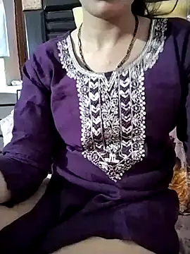 RASHMI SHARMA9 online show from June 25, 11:04 am