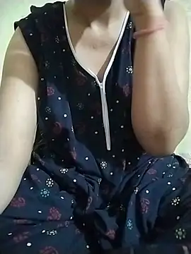 RASHMI SHARMA9 online show from July 27, 6:04 pm
