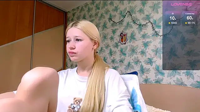Barbie Blondie online show from April 3, 1:53 pm