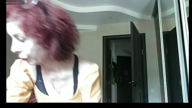 Kelly Flurr online show from June 9, 8:04 am