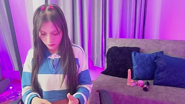 Snapshot of TiinaJonus_ chatting on February 28, 4:13 am TiinaJonus online show from February 28, 4:13 am