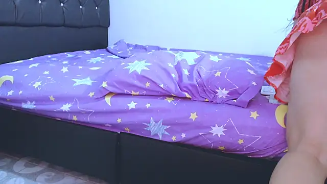 Snapshot of NoaLeon21 chatting on December 17, 8:37 pm NoaLeon21 online show from December 17, 8:37 pm