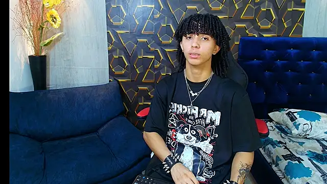 kim curlyy online show from April 18, 8:31 pm