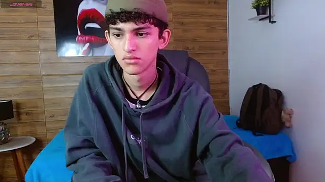 Snapshot of Michaelkoiv chatting on November 27, 12:07 pm Michaelkoiv online show from November 27, 12:07 pm