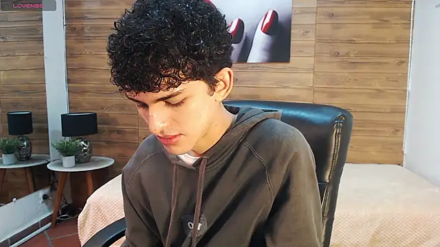 Snapshot of Michaelkoiv chatting on February 7, 11:25 am Michaelkoiv online show from February 7, 11:25 am