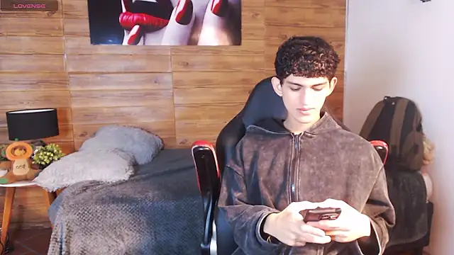 Michaelkoiv online show from March 30, 12:28 pm