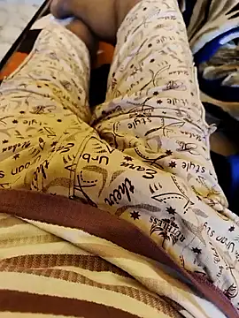 Snapshot of ishan2026 chatting on December 1, 8:19 am ishan2026 online show from December 1, 8:19 am