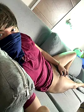 Snapshot of taehyun10 chatting on December 3, 12:25 pm taehyun10 online show from December 3, 12:25 pm