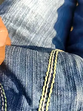 Snapshot of ind_naughtyboy chatting on November 30, 3:32 am ind naughtyboy online show from November 30, 3:32 am