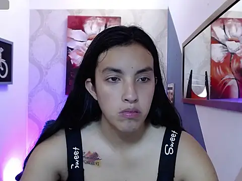 Snapshot of Loornna_mirr chatting on December 16, 7:41 pm Loornna mirr online show from December 16, 7:41 pm