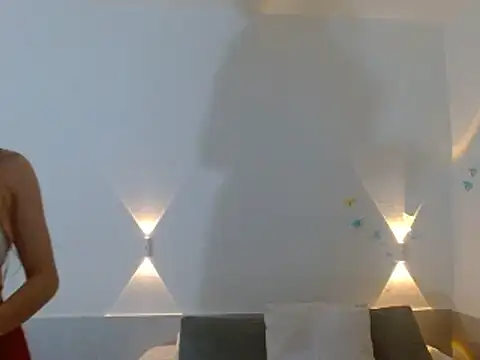 Snapshot of seductrixee chatting on December 15, 12:59 am seductrixee online show from December 15, 12:59 am