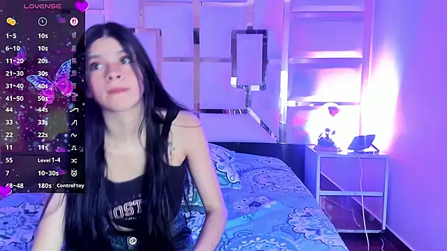 Snapshot of alexandra_venuss chatting on December 16, 8:03 pm alexandra venuss online show from December 16, 8:03 pm