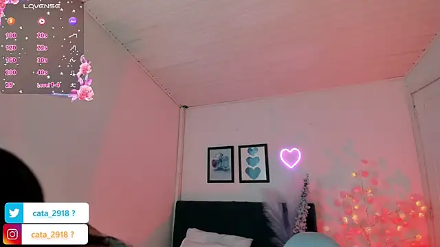 megan rosse11 online show from December 1, 12:21 pm