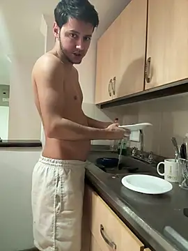 Snapshot of RicoValen chatting on February 22, 1:29 am RicoValen online show from February 22, 1:29 am