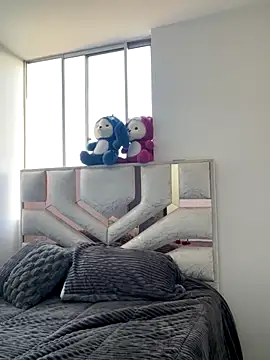 Snapshot of RedFox_Golden chatting on November 27, 11:12 am RedFox Golden online show from November 27, 11:12 am