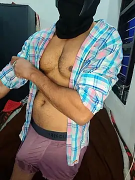 Snapshot of Amit22122 chatting on January 19, 1:09 am Amit22122 online show from January 19, 1:09 am