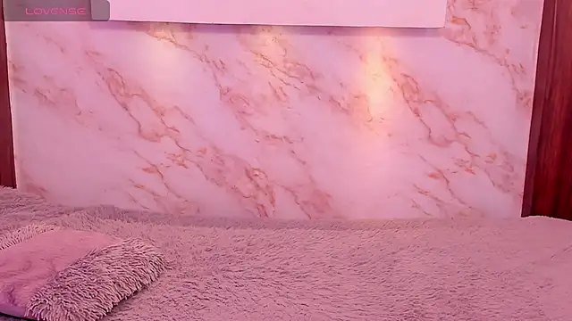 Dakota ferreti  online show from March 20, 6:29 am