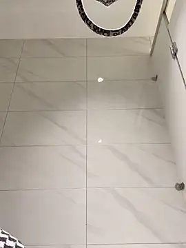 Snapshot of Seven-017 chatting on December 16, 5:01 am Seven-017 online show from December 16, 5:01 am