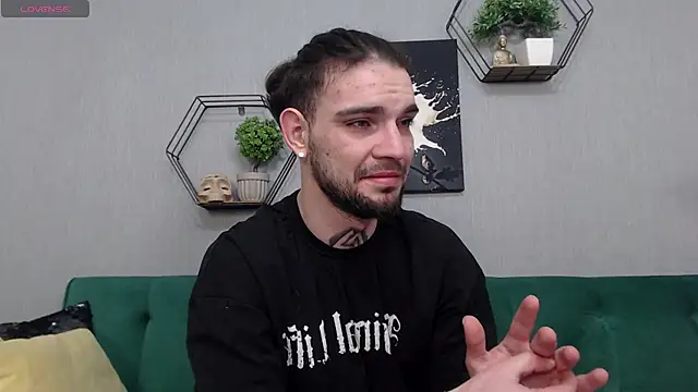 KaneHunter online show from April 11, 8:57 pm