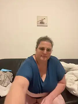 bea french curvy online show from March 2, 8:48 pm