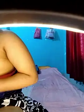 priya2098 online show from February 25, 5:17 am