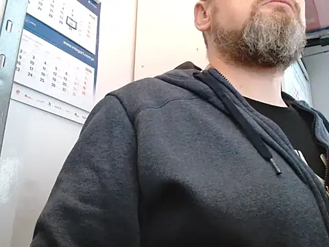 Snapshot of your_tipie chatting on January 7, 9:45 am your tipie online show from January 7, 9:45 am