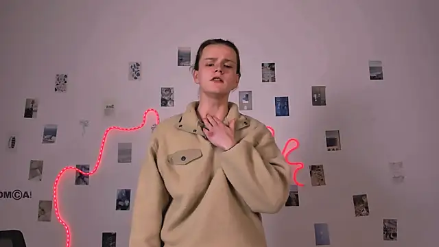 Snapshot of leo_void chatting on January 13, 8:14 pm leo void online show from January 13, 8:14 pm