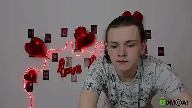 Snapshot of leo_void chatting on February 20, 8:20 pm leo void online show from February 20, 8:20 pm