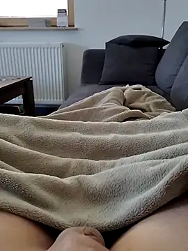 Snapshot of Basti104 chatting on March 6, 12:45 pm Basti104 online show from March 6, 12:45 pm