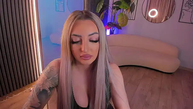 Snapshot of obscenexxx chatting on November 27, 5:53 am obscenexxx online show from November 27, 5:53 am