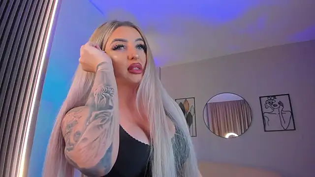 Snapshot of obscenexxx chatting on November 30, 5:55 am obscenexxx online show from November 30, 5:55 am