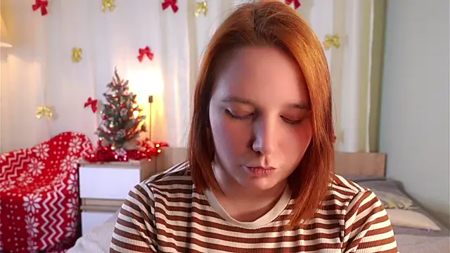 GwendaWhetham online show from December 15, 11:03 am