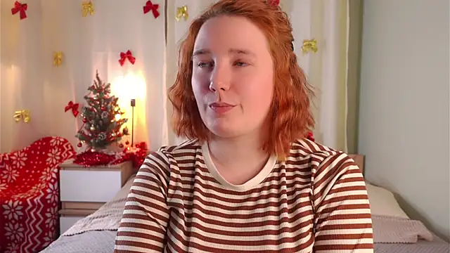 GwendaWhetham online show from December 16, 11:04 am