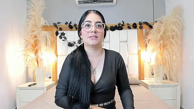 Snapshot of GabyJhons chatting on December 16, 6:13 pm GabyJhons online show from December 16, 6:13 pm