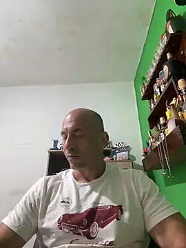 Snapshot of Russo41rj chatting on December 1, 3:33 am Russo41rj online show from December 1, 3:33 am