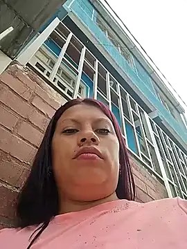 daphne-glow online show from December 14, 8:57 pm