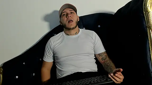 Snapshot of rayder_TG chatting on January 14, 2:23 pm rayder TG online show from January 14, 2:23 pm