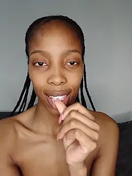 MsParisSmith online show from December 14, 8:20 am