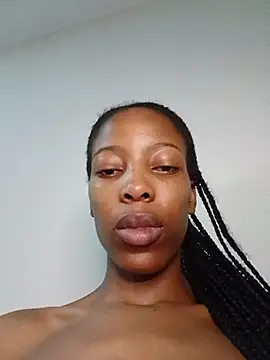 MsParisSmith online show from January 15, 8:30 am