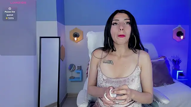 Miha Sophia  online show from December 13, 9:09 pm