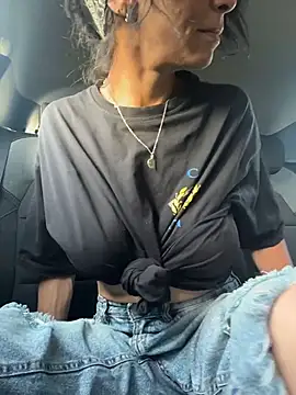 Snapshot of Soniaxxx31 chatting on April 10, 5:39 pm Soniaxxx31 online show from April 10, 5:39 pm