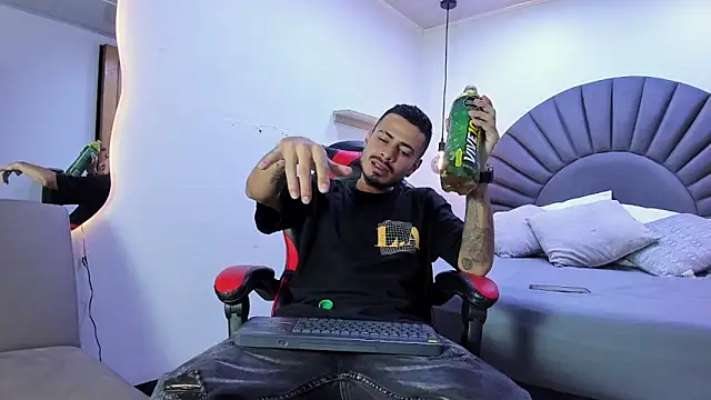 MatthewCullen online show from April 4, 4:11 am