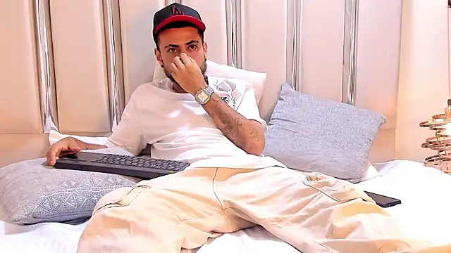 MatthewCullen online show from April 14, 7:58 am