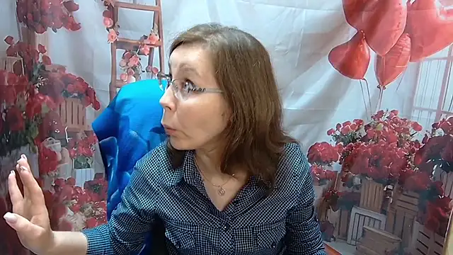 Snapshot of DaisyEdit chatting on May 30, 5:48 am DaisyEdit online show from May 30, 5:48 am