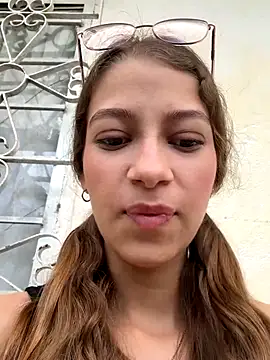 Vanneskk online show from December 2, 1:05 pm