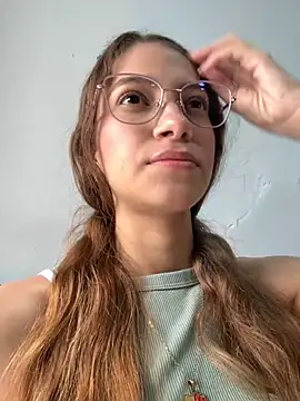 Vanneskk online show from December 3, 1:31 pm